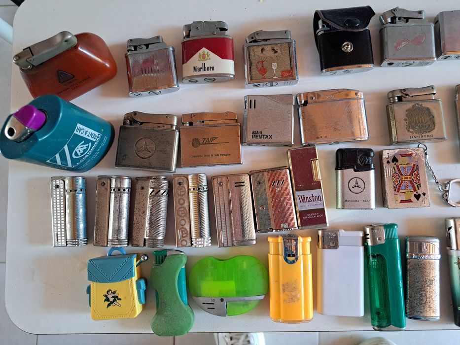 Coleção de isqueiros (gás e gasolina)