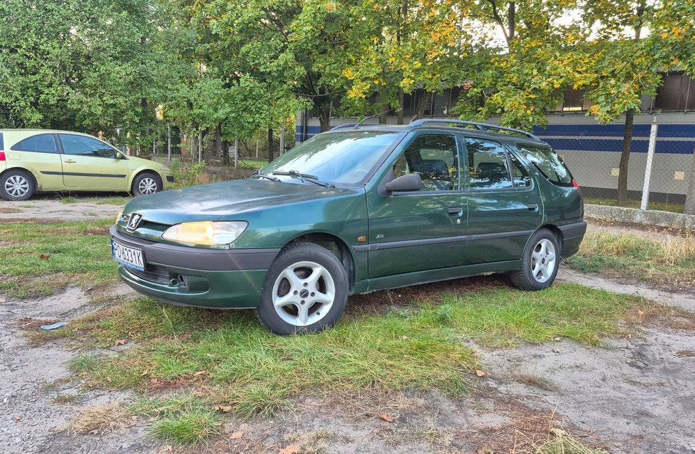 Peugeot 306