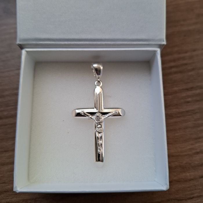 Krzyżyk srebrny męski 925