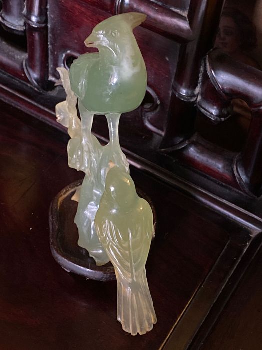 Escultura Pássaros Andorinhas Jade centenário 24cm