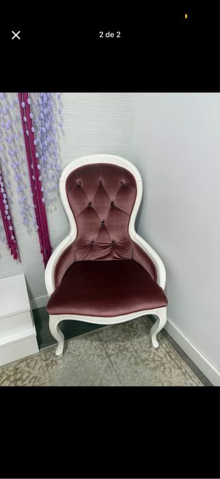 Cadeiroes com capitoné