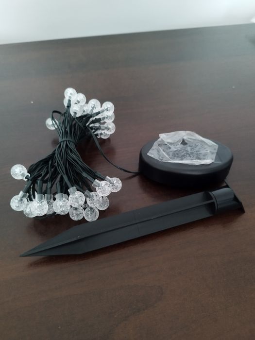 Sprzedam lampki solarne.