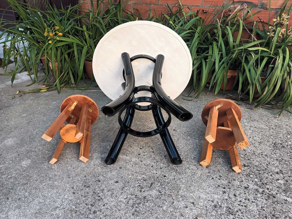 Mesa artesanal + 4 bancos