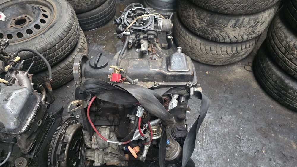 Двигун (мотор) Audi 80 , B2,  100C3,  1.8 бензин карбюратор.