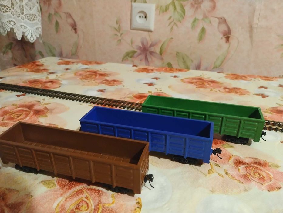 моделі вагонів пасажирських і товарних маштаб 1.87 РЗД УЗ