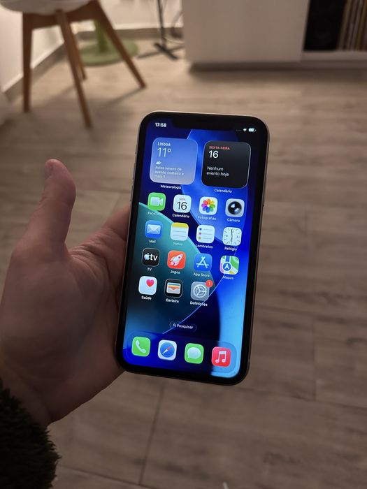 iPhone 11 em muito bom estado