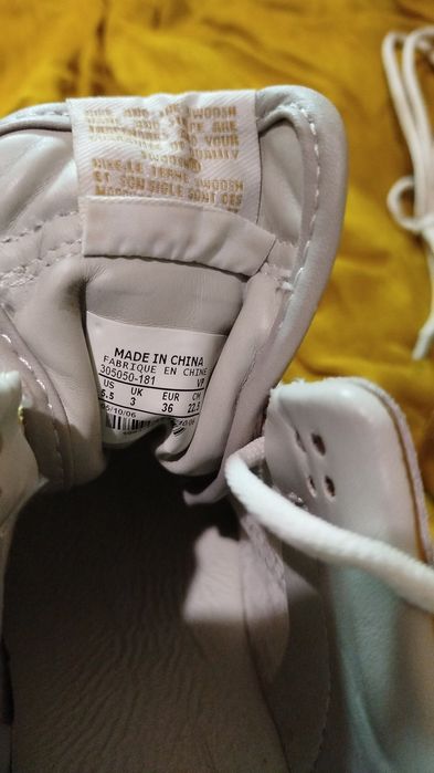 Взуття бу 35 розмір, маю дуже багато на підборах  і не тільки