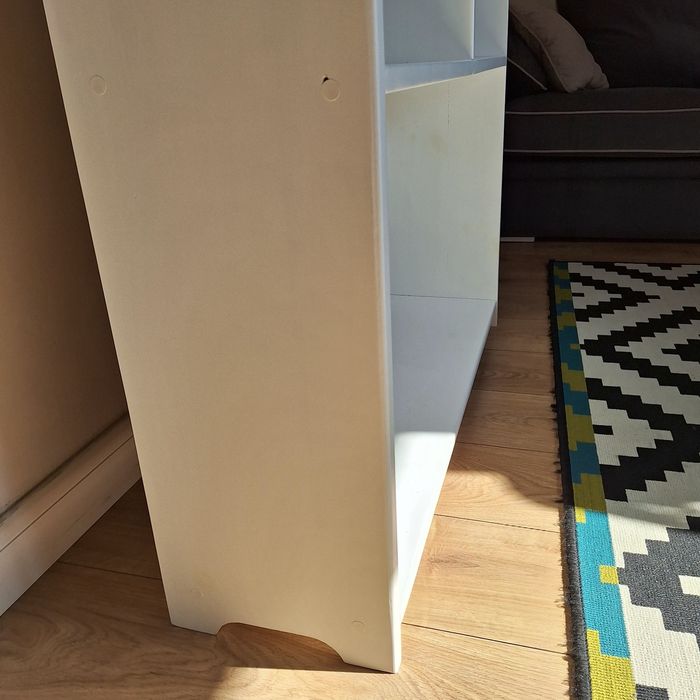 Witryna, polka, regal lite drewno biala