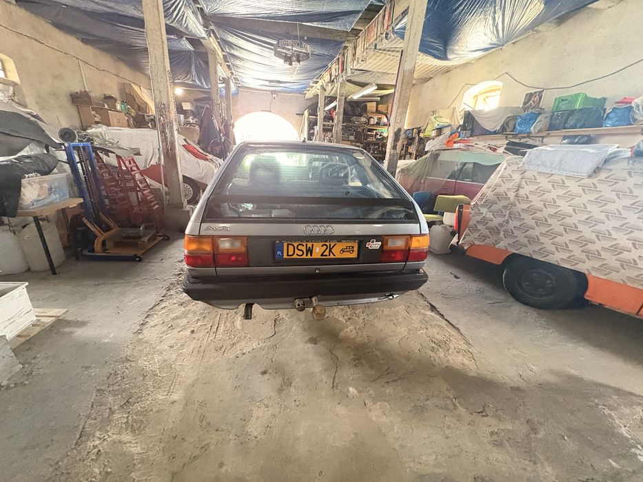 Audi 100 c3 avant 2.2  r5 dla majsterkowicza