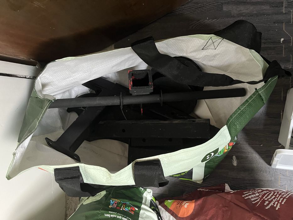 Polia para afixar a parede