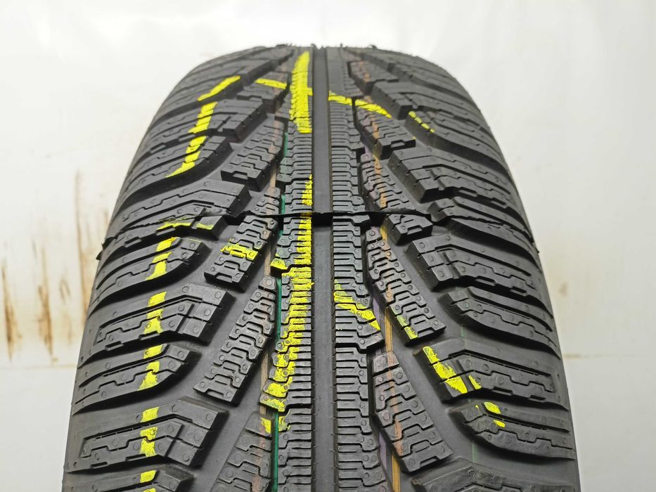 Uniroyal MS Plus 77 215/60/16 2016r. 99H Nowa (77)