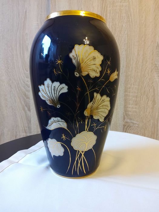 Wazon porcelit z Chodzieży PRL