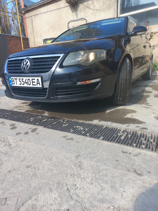 Авто  PASSAT B6  2.0 fsi