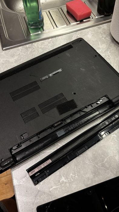 Dell inspirion 15 laptop mocny 15cali windows11