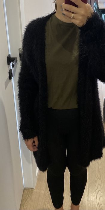Czarny sweter Cubus