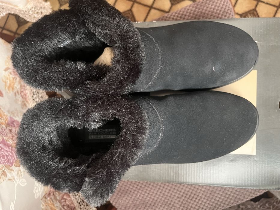 Продам жіночі кросівки Skechers (зимові/демисезонні, оригінал)