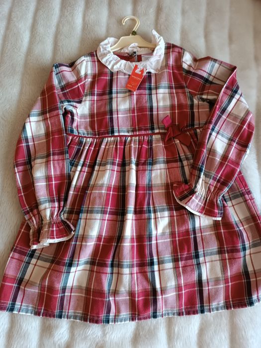 Vestidos menina NOVOS  t8/10