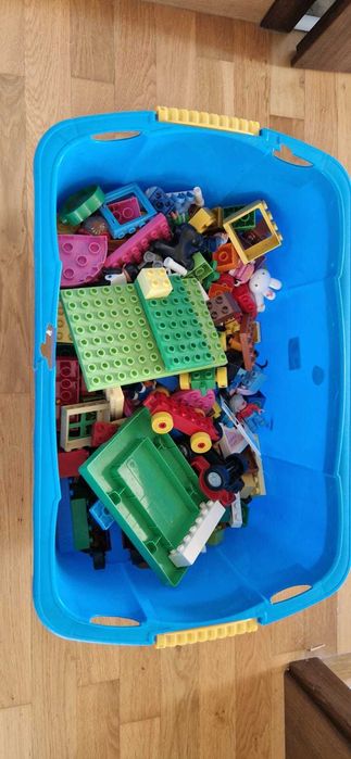 Lego Duplo - Mix kliku zestawów, nie koniecznie kompletnych.