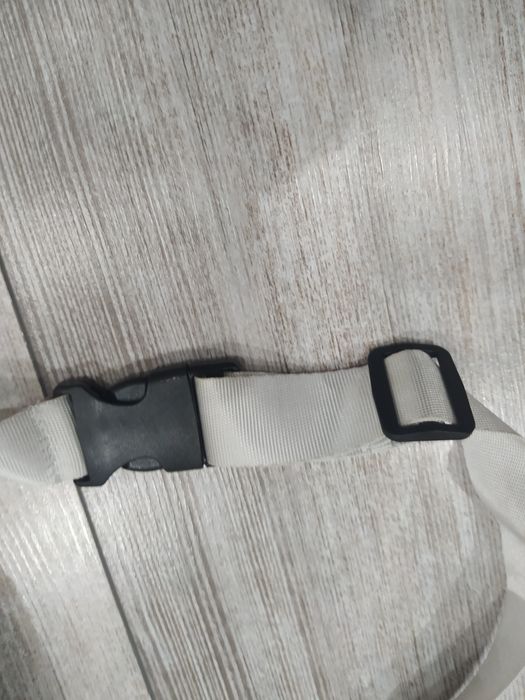 Piękna srebrna nerka saszetka