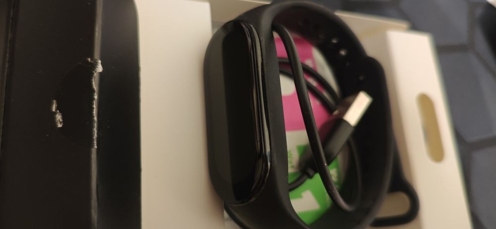 15€  Xiaomi Smart Band 7