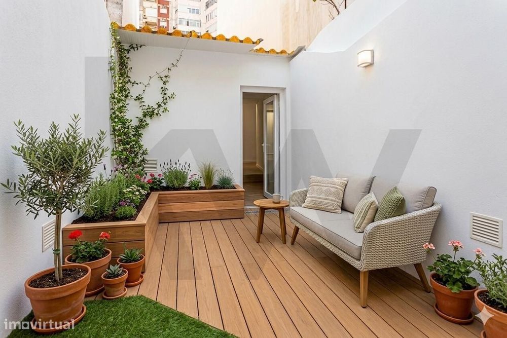 Elegância Contemporânea no Coração de Santarém – Moradia Totalmente Re