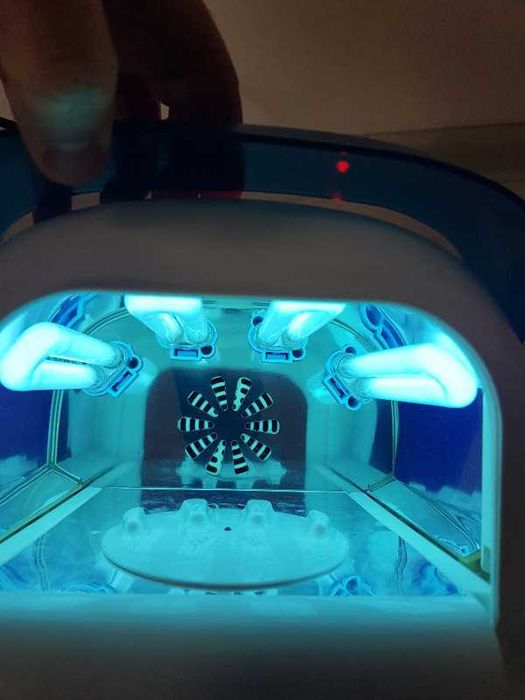 Lampa UV do paznokci