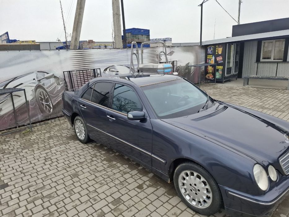 Mercedes w210 2001 рік
