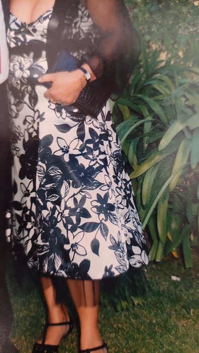 Roupa de mulher em cetim