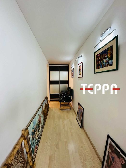 Продаж чудової 3-кімнатної квартири з видом на Дніпро