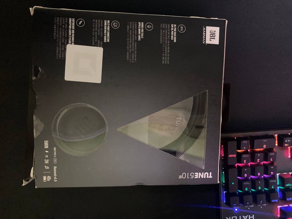 JBL Tune 510BT — беспроводные наушники, отличное состояние