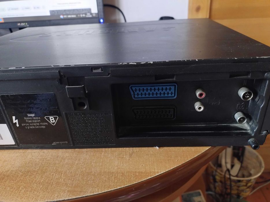 Odtwarzacz VHS Samsung SV-631X