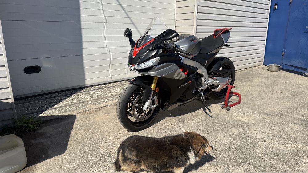 aprilia rsv4 1100 2021рік
