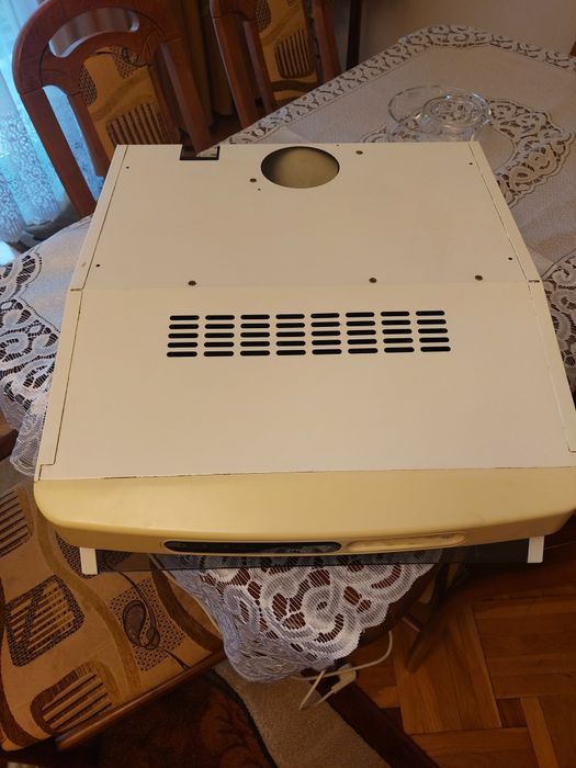 Okap podszafkowy kuchenny