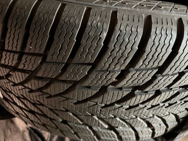 Koła toyota Alufelgi  17x77/2j ET49 opony zimowe 225/45 r17