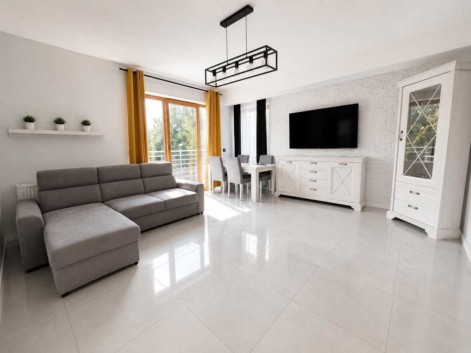 Wyjątkowy 3-pokojowy apartament w nowoczesnym budynku z 2010 r. z windą i miejscem w garażu podziemnym!