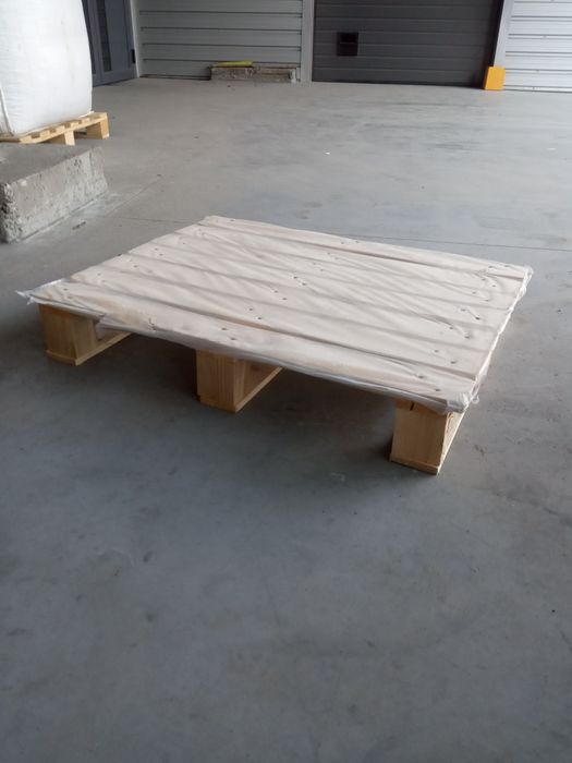 Поддоны новые продам 100грн.