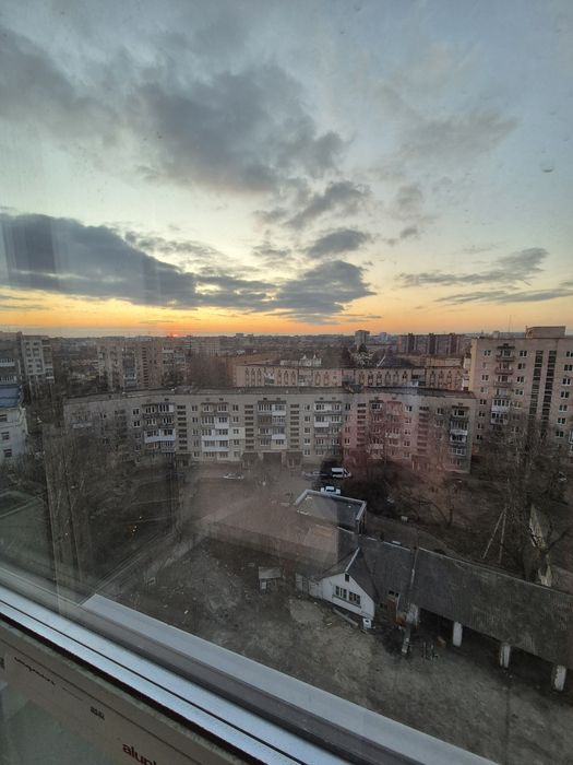 Продам 2-ох кімнатну квартиру в статусній новобудові в центрі міста