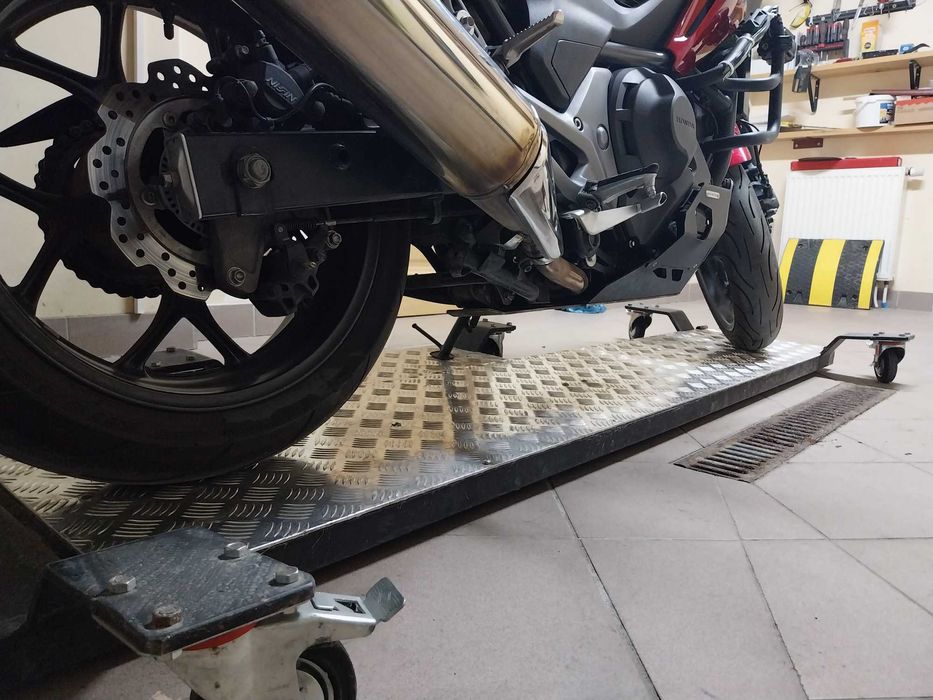 Platforma mobilna pod motocykl