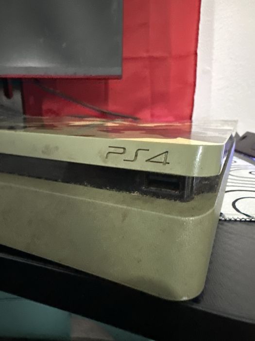 PS4 Slim – liga e desliga (para peças ou arranjo)
