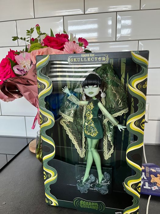Monster High Scarah Screams Skullcollector.