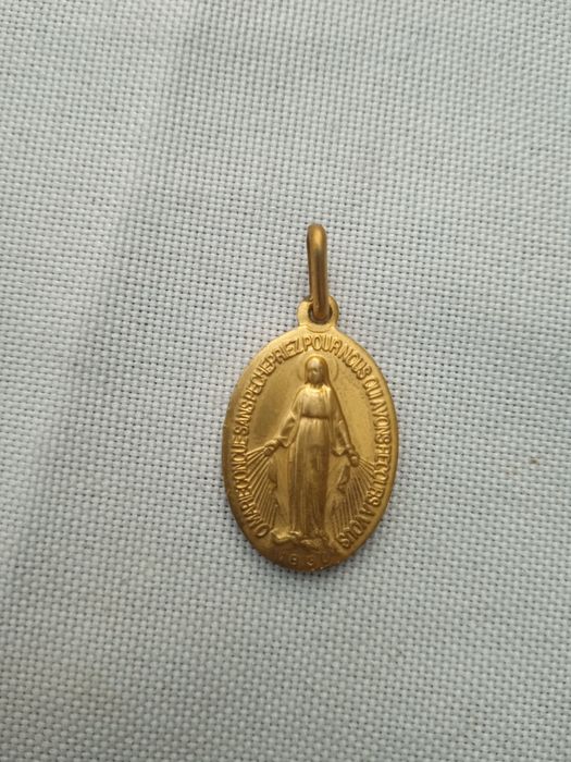 Католическая ладонка