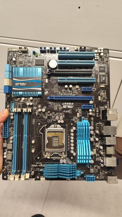 Материнська плата Asus P8P67 LE з процесором I5 3470 3.2 ghz