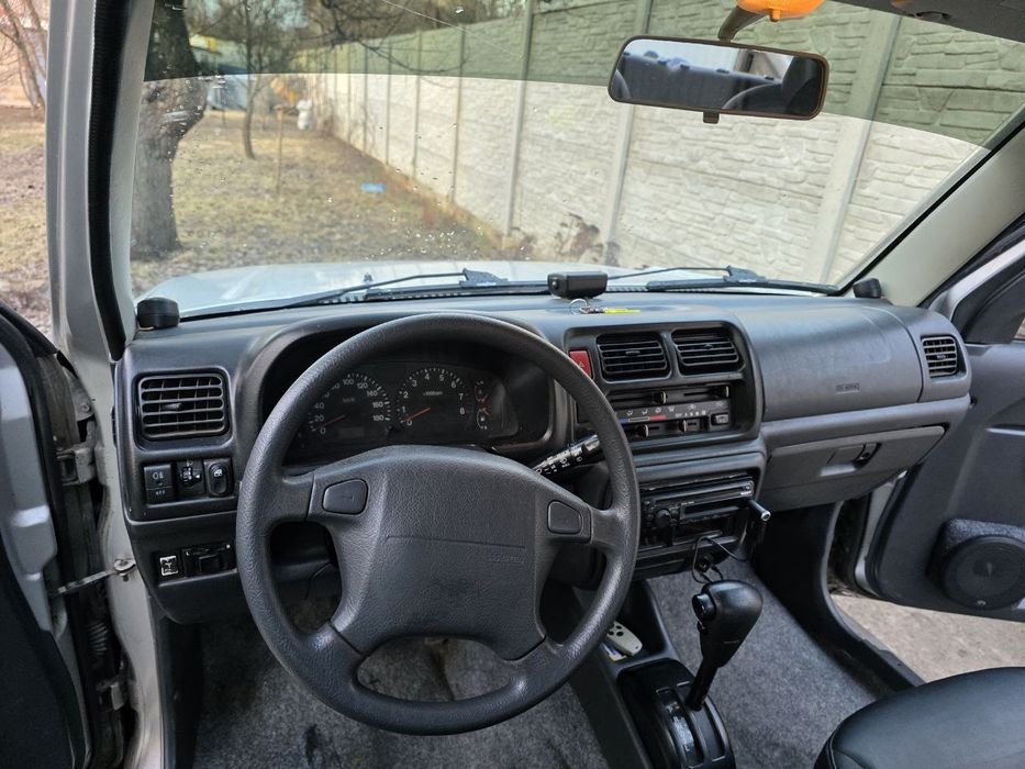 Продам автомобиль Suzuki Jimny.