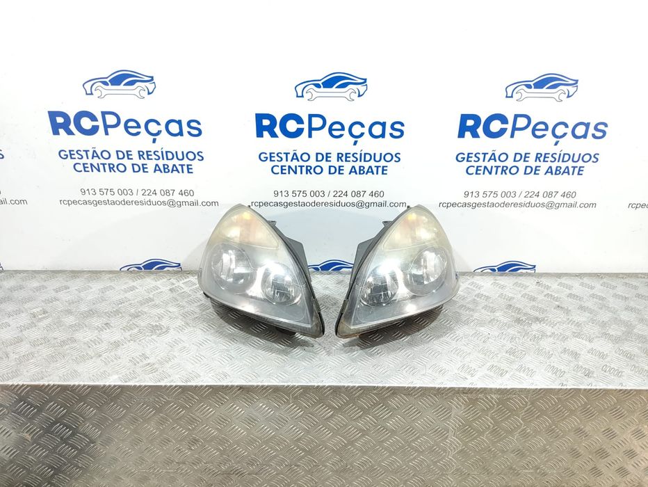 Oticas Farol Frente Frontal Direita Esquerda Original Renault Clio 2