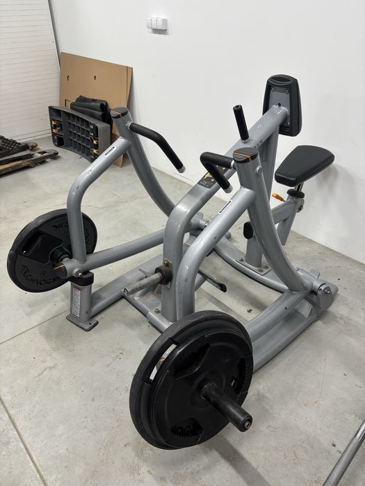 Maszyna na plecy – Seated Row MATRIX (plate-loaded)