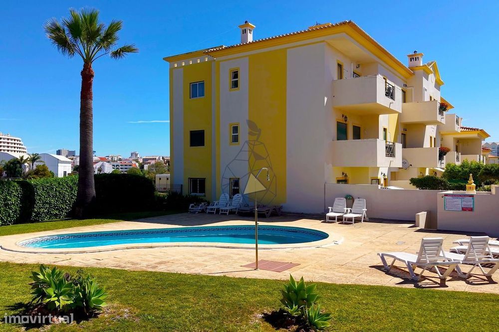 Apartamento T1+1 perto praia Forte de São João em Albufeira