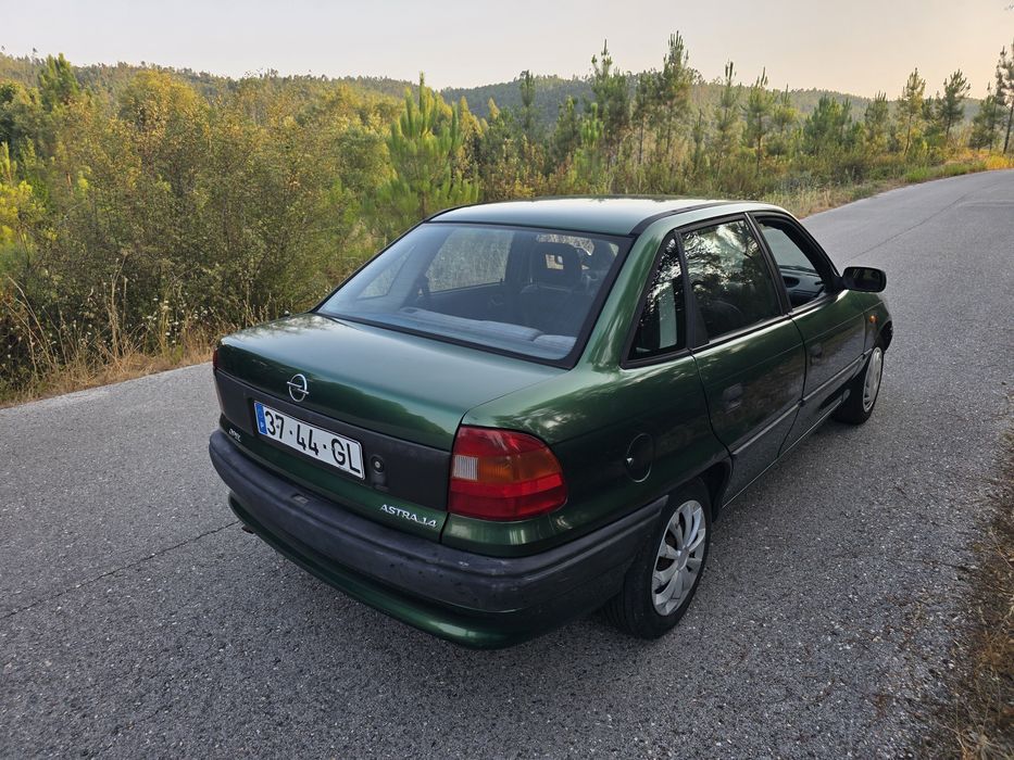 Opel astra 1.4i inspecionado bom estado