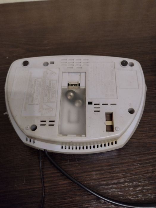 Настольные электронные часы Thomson