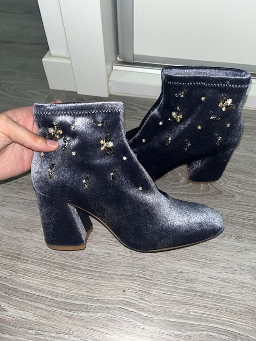 Botas de veludo com brilhantes