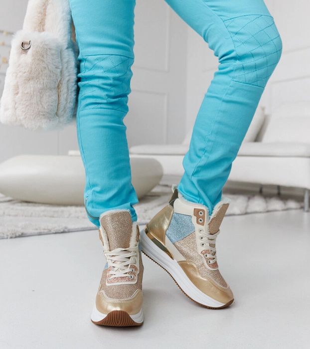 Złote ocieplane sneakersy z brokatem Deleon